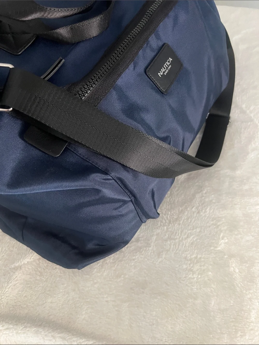 Nautica unisex Navy Blue Travel Duffel with Black Straps never used